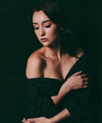 Со мной ты испытаешь непревзойденное наслаждение. 🌟 Опыт и умение погрузят тебя в мир эротических фантазий. Я всегда готова подарить тебе незабываемые моменты удовольствия. 🔥❤️ В Москве я создаю атмосферу полного релакса и сексуальной свободы. Мои услуги включают жаркий классический и оральный секс, массаж тела и многое другое. 💋 Мои клиенты остаются довольными и всегда хотят вернуться ко мне. Жду тебя в своем уютном гнездышке для незабываемого удовольствия. 🌹🔞 Все мои фото настоящие и соответствуют реальности. Обязательно напиши мне, чтобы ощутить все те удовольствия, о которых мечтаешь. 💫🔥 Софья